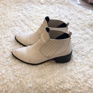 Melrose and Market white ankle booties. Size 8.5. White